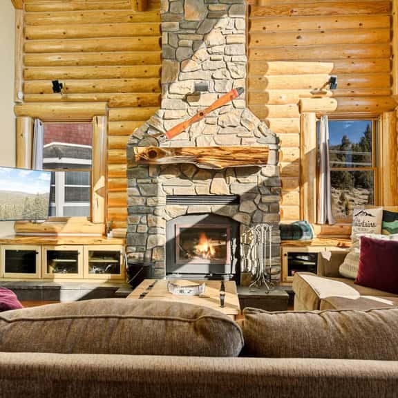 Luxurious Coyote Flat w/ Lake Views & Game Room - Image 1