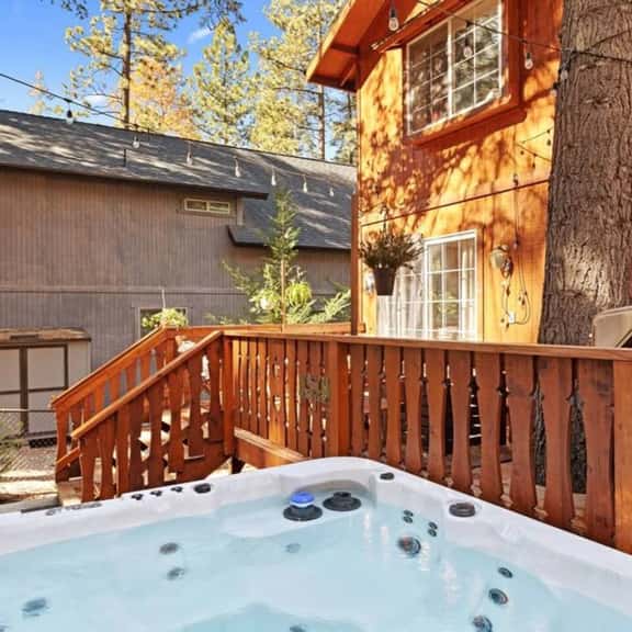 MoonBears Modern Chic Cabin, Spa near Bear Mtn - Image 1