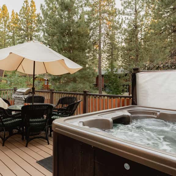 NEW! Knoll Lake Cabin in Big Bear Lake, BBQ, PET - Image 1