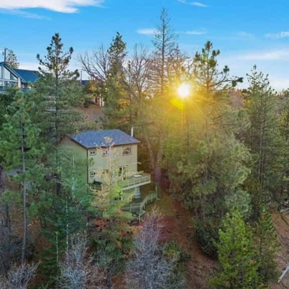 Panoramic Views at Deer Crest Lodge & Game Room - Image 1