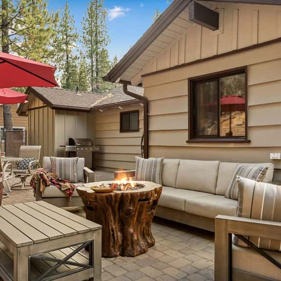 Pinecone Den| Hot Tub Near Slopes in Fox Farm - Image 1