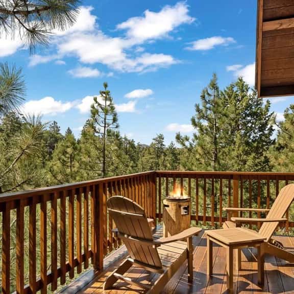Snowy Evening Lodge | Treetop Views & Firepit - Image 1
