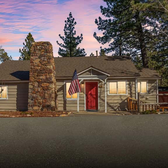Snuggle Down Cottage, near Village w Mtn Views - Image 1
