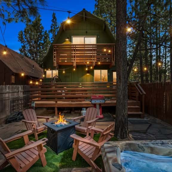 Solheim Lodge | Hot Tub, Fire Pit, EV Charger, Pets - Image 1