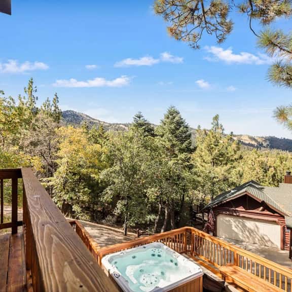 Soul Peak Mountain Cabin w/ Deck & Hot Tub - Image 1