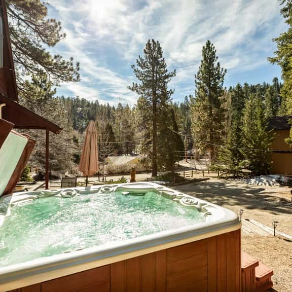 Tree Top Casitas w/ Hot Tub & Walk to the Village - Image 1