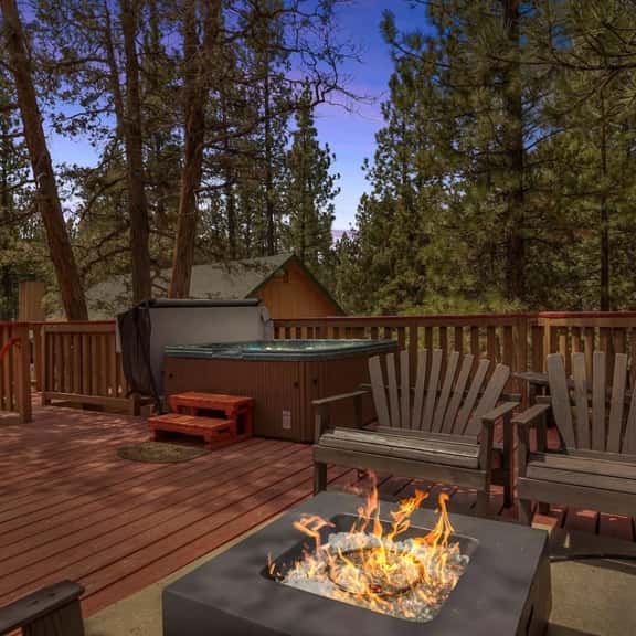 Enchanted Log Grove, Hot Tub, EV, Pool Table - Image 1