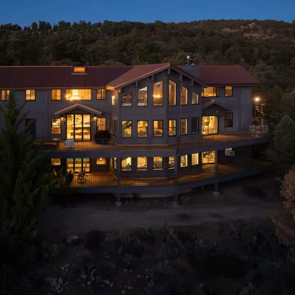 Steel Pine As Seen On TV * Immaculate Views & SPA - Image 1