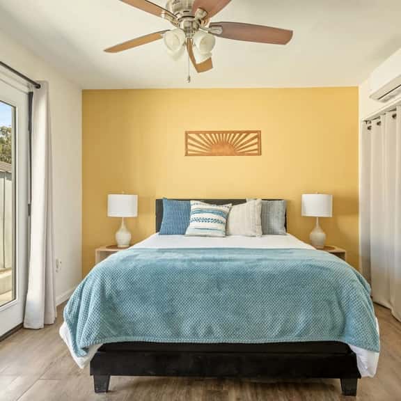 The Sunset Hideaway, Private Suite w/ Patio & BBQ - Image 1
