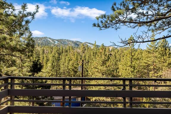 2BR A-Frame Mood, Slopes Views Near Bear Mountain - Image 5