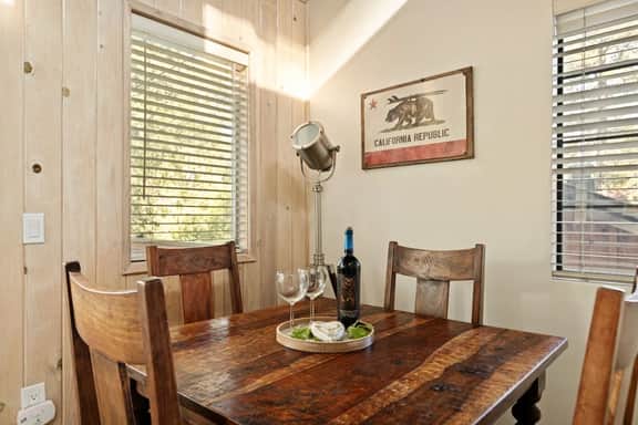 2BR Acorn Cottage | Fireplace, BBQ & Hot Tub - Image 3