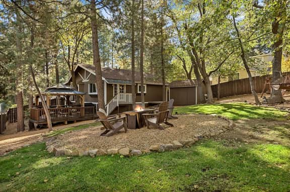 2BR Eureka Designer Cabin w Pergola & Ping Pong - Image 5