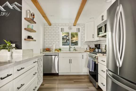 3BR Alpen Haus | Sauna, Hot Tub, Game Room & BBQ - Image 4