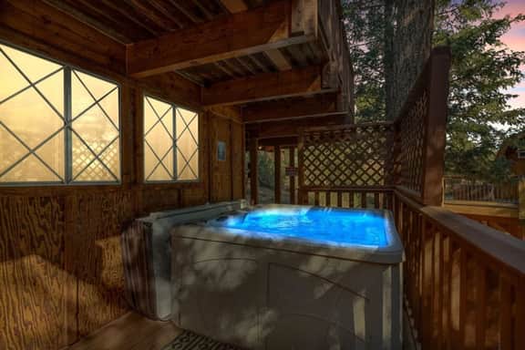 3BR Alpen Haus | Sauna, Hot Tub, Game Room & BBQ - Image 5