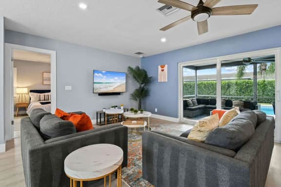 5BR Lux WEF Mins to Palm Beach Pool Home + Game Room *NEW Arcade + AC - Image 3