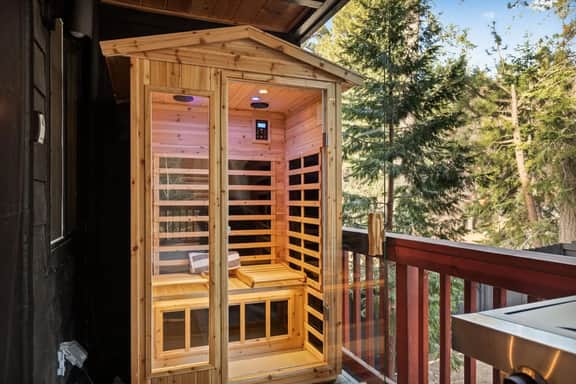 A-Frame Point | Game Room, Movie Theater & Sauna - Image 4