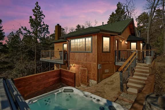 Bear Moon Manor | Hot Tub • Pine Views • 3BR - Image 5