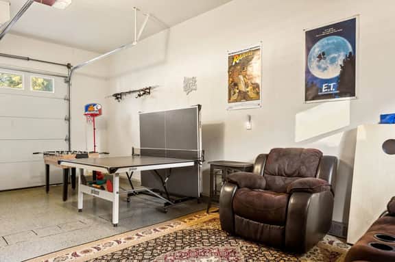Beary Peaceful Escape, with hot tub and game room - Image 3