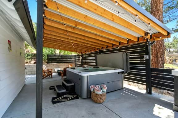Big Bear Cabana Near Lake W/ Hot Tub, Shuffleboard - Image 4
