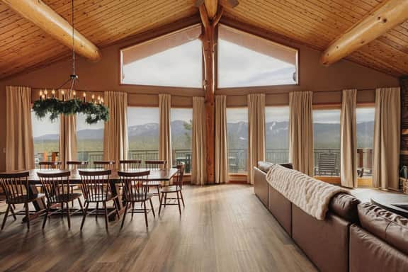 Cliffhanger Cabin, Near Snow Summit w/ Hot Tub - Image 2