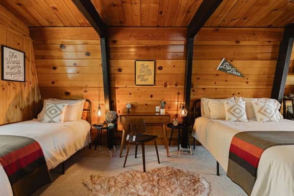 Cozy A-Frame vibes w. Lake & Ski views, AC - Image 4