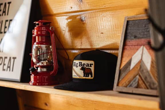 Cozy A-Frame vibes w. Lake & Ski views, AC - Image 3