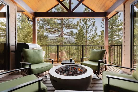 Custom Lux Cabin, Lake Views, Spa & Game Room - Image 3