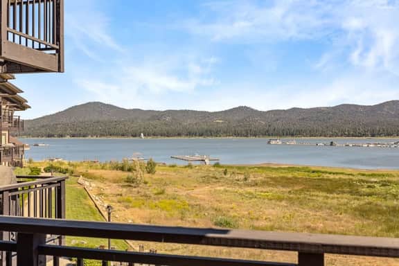Lakefront At The Village - Walk To Village - Dock Access - Image 5