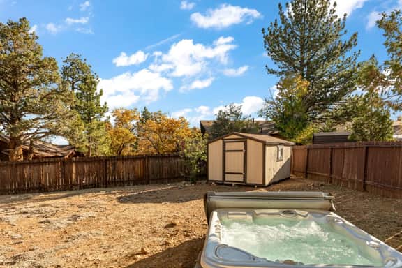 Majestic Mountain Oasis & Hot Tub - Image 5