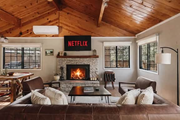 Modern Retreat | Spa, EV, Mountain Views & BBQ - Image 2
