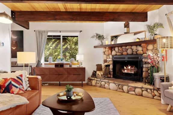 MoonBears Modern Chic Cabin, Spa near Bear Mtn - Image 2