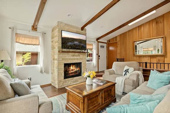 Moonridge Retreat | Snow Summit Views & Game Room - Image 2