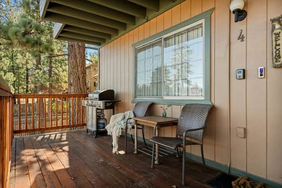 Mtn-View Condo Near Snow Summit w/ Fireplace & Deck - Image 5