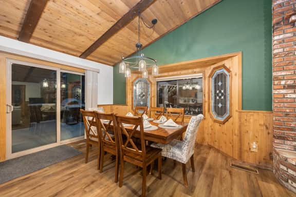 Nest and Needles: Perfect Nature Retreat with Hot Tub - Image 3