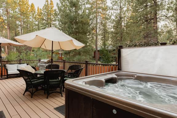NEW! Knoll Lake Cabin in Big Bear Lake, BBQ, PET - Image 3