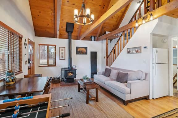 Pet Friendly | Foosball | Fire Pit | BBQ| WiFi - Image 2
