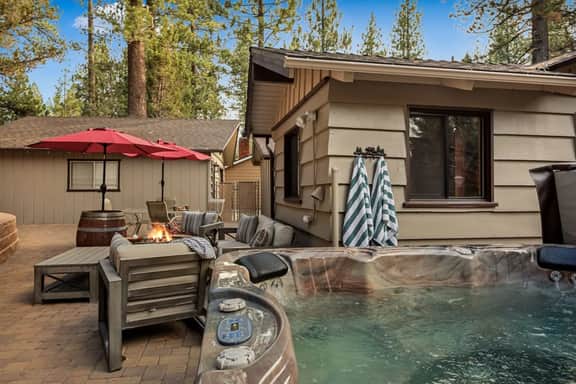 Pinecone Den| Hot Tub Near Slopes in Fox Farm - Image 5
