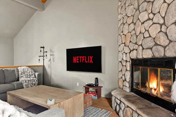 Romero House + Moonridge 2BR Ski Oasis + Prime Location - Image 2