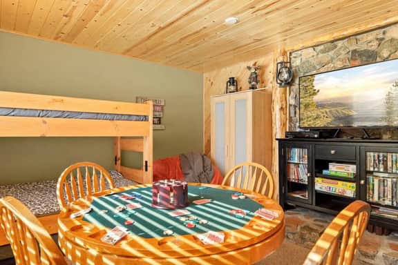 Slope Vista Secluded Escape & Mountain Views - Image 3