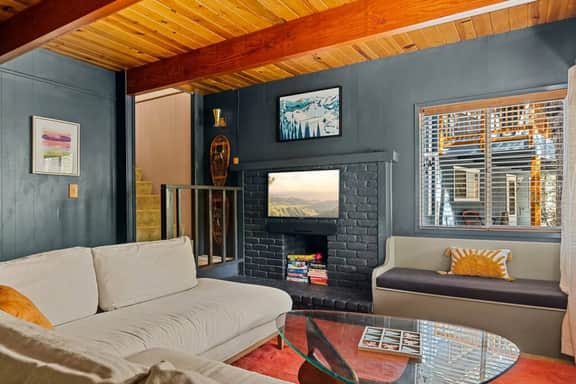 Sun Catcher Lodge +Close to Ski Resorts +Fox Farm - Image 2
