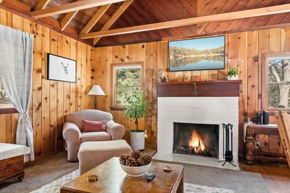 Tree Top Casitas w/ Hot Tub & Walk to the Village - Image 2