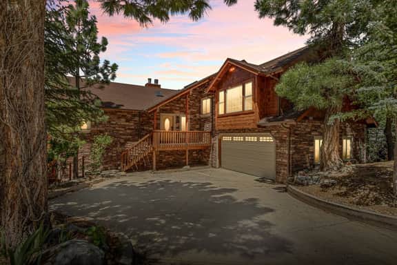 Treetop Oasis, Lux 5BR w Spa, Lake Views, EV & AC - Image 5
