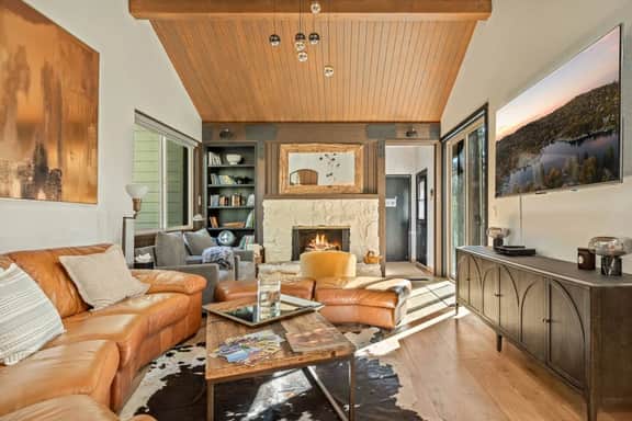 Luxury Lakeview Home | Swim Spa, Sauna, Fire Pit - Image 3