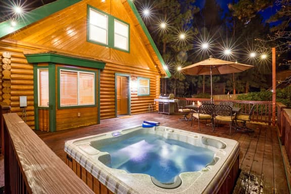 Bear Kub Kabin Block 2 Slopes, SPA & Game Room - Image 1