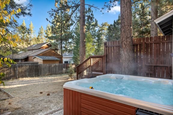 Chateau Oso Grande Near Slopes & Hot Tub - Image 1