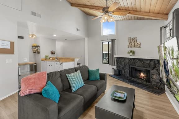 Lakeside Vibes | 2BR, Walk to Boulder Bay, Pool - Image 1