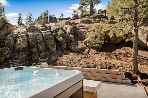 Lark Lookout: Serene Surroundings on Huge Private Lot! Hot Tub & Walk to Lake! - Image 1