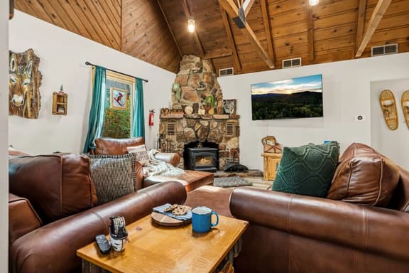 Maple Hill Haus Cabin w/ Patio & BBQ, Near Trails - Image 1