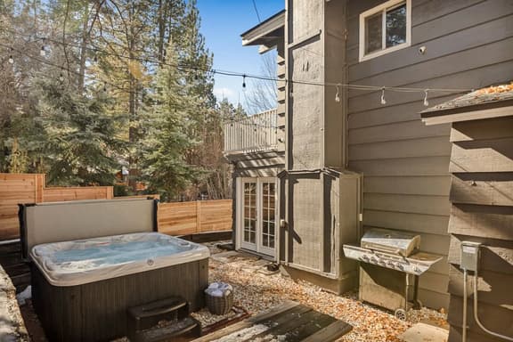 Moonridge Overlook | Family 3BR Retreat, Hot Tub - Image 1