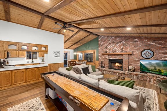 Nest and Needles: Perfect Nature Retreat with Hot Tub - Image 1